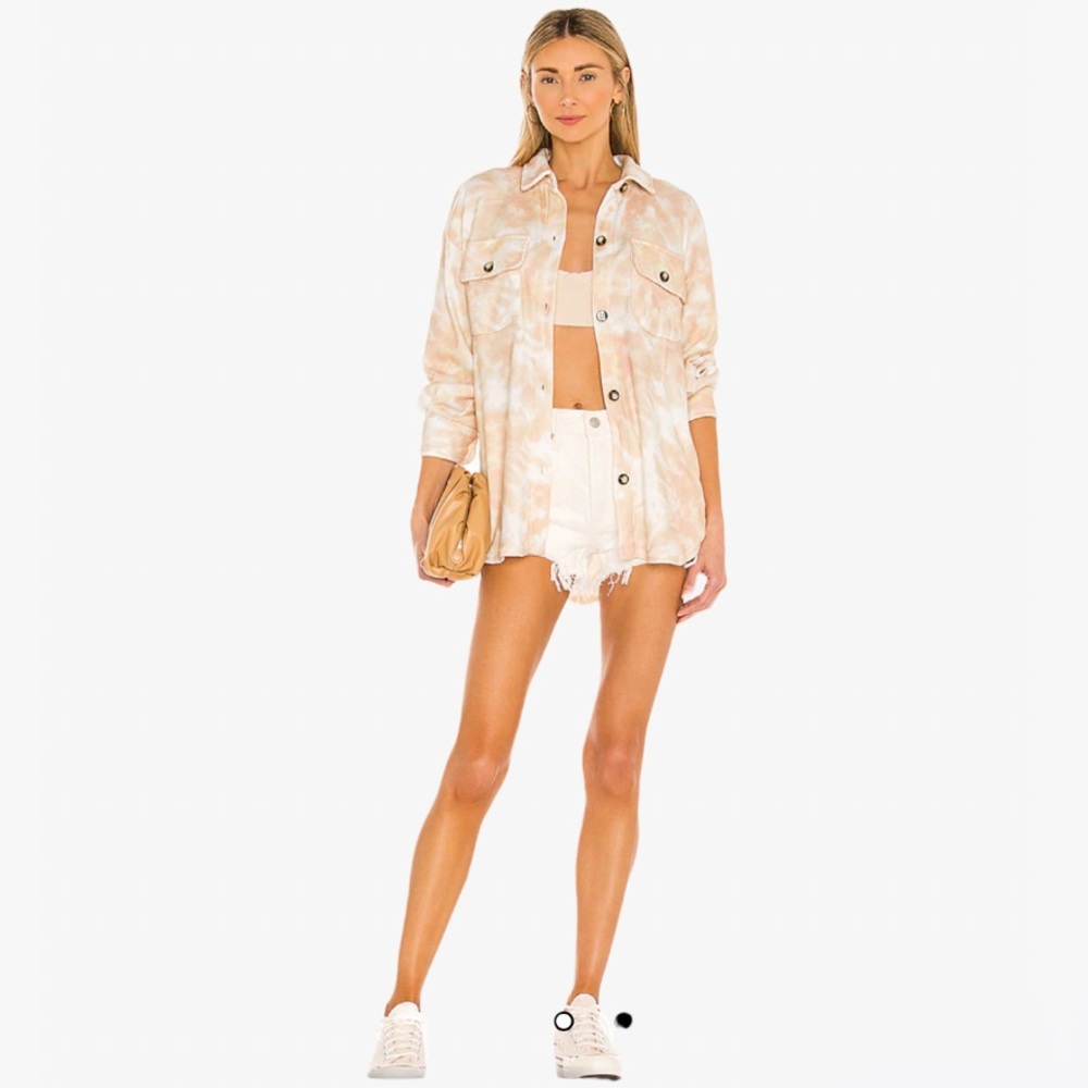 Levi’s High-Rise Frayed Hem 98% Cotton Jean Shorts - 28